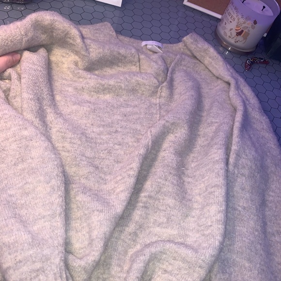 oversized tan sweater - Picture 4 of 4
